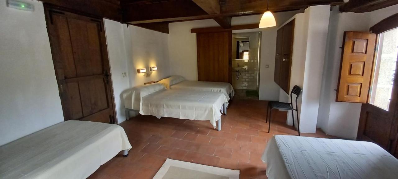 Albergue Turistico "San Blas" De Oliva De Plasencia Εξωτερικό φωτογραφία