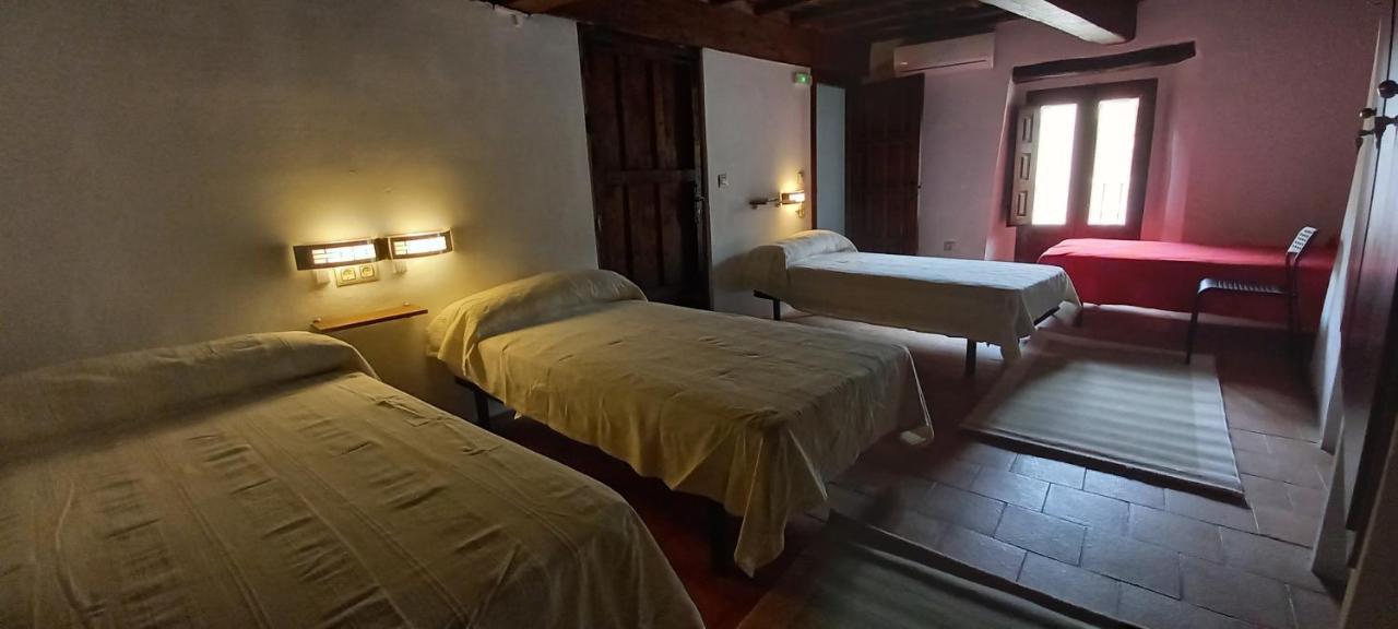 Albergue Turistico "San Blas" De Oliva De Plasencia Εξωτερικό φωτογραφία